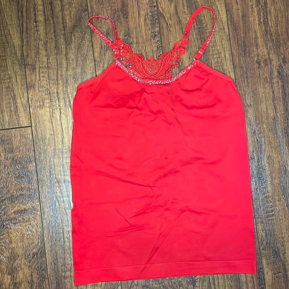🖤 2/$15 🖤 Cute red undershirt tank top